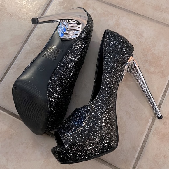 Red Kiss Black & Silver Glitter Dora Platform Peep Toe Heels size 8.5 - Picture 9 of 11